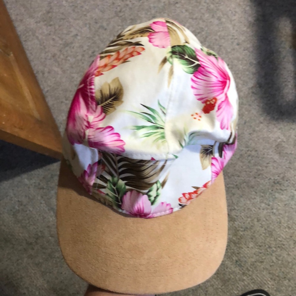 Summer hat made by ALDO